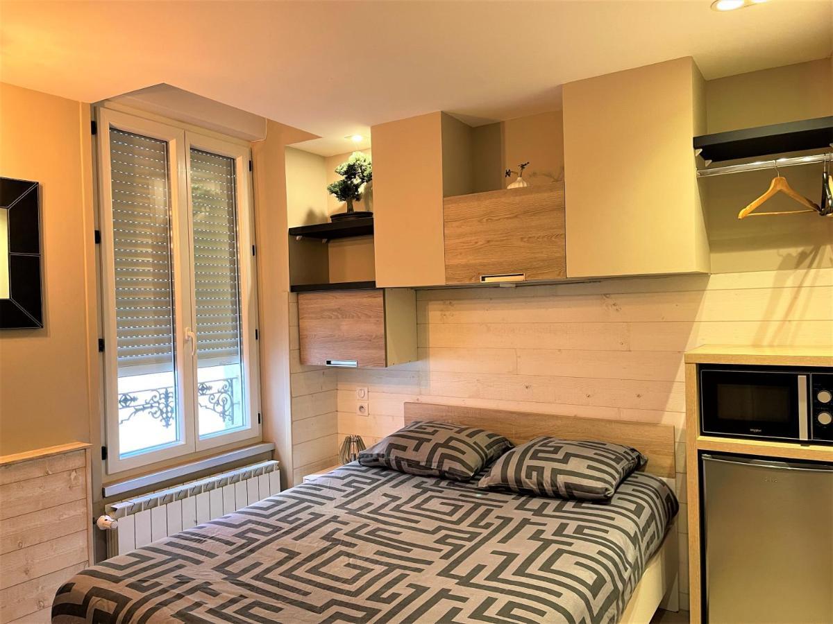 Rdc 1 - Chambre Meublee Au Coeur Du Centre Ville De Монлюсон Экстерьер фото